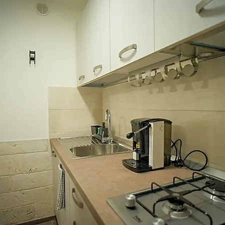 Dimora Giordano B&B 콘베르사노